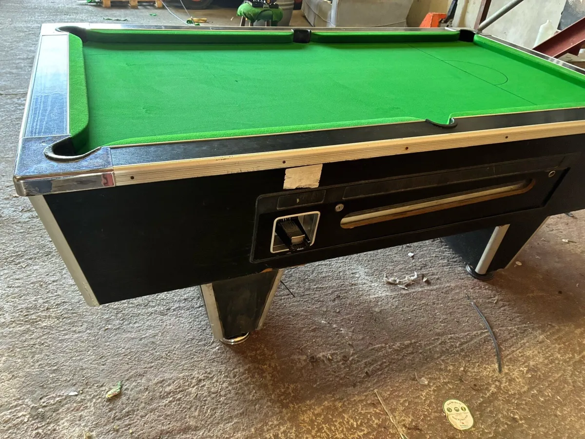 Pool table - Image 2