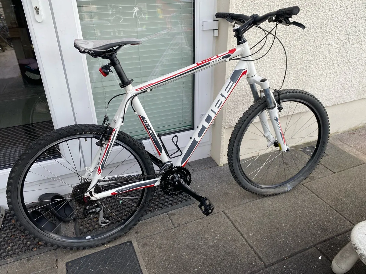 Cube CMPT 22 inch frame 24 speed 26 inch - Image 1