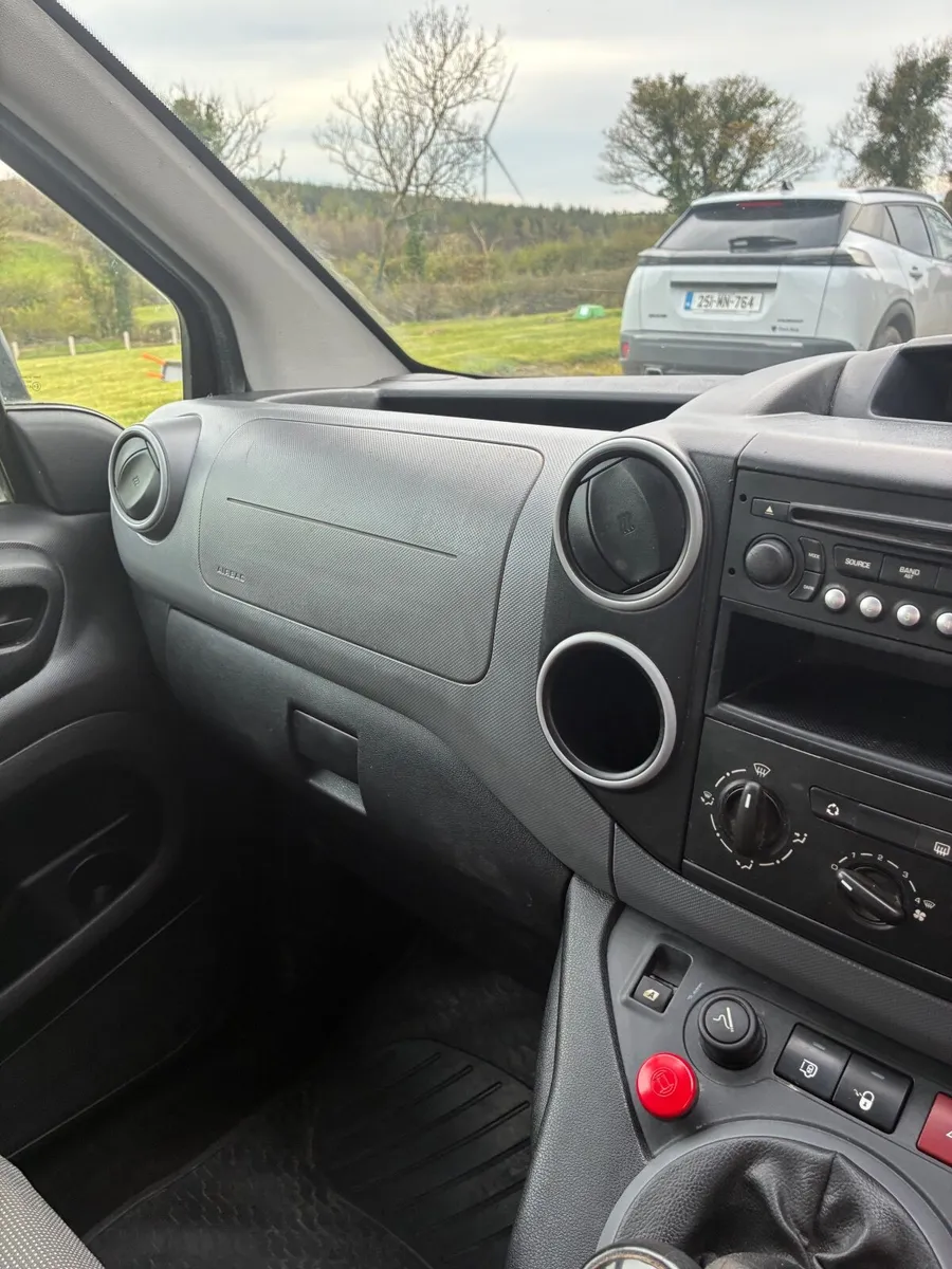 Peugeot Partner 2011 - Image 3