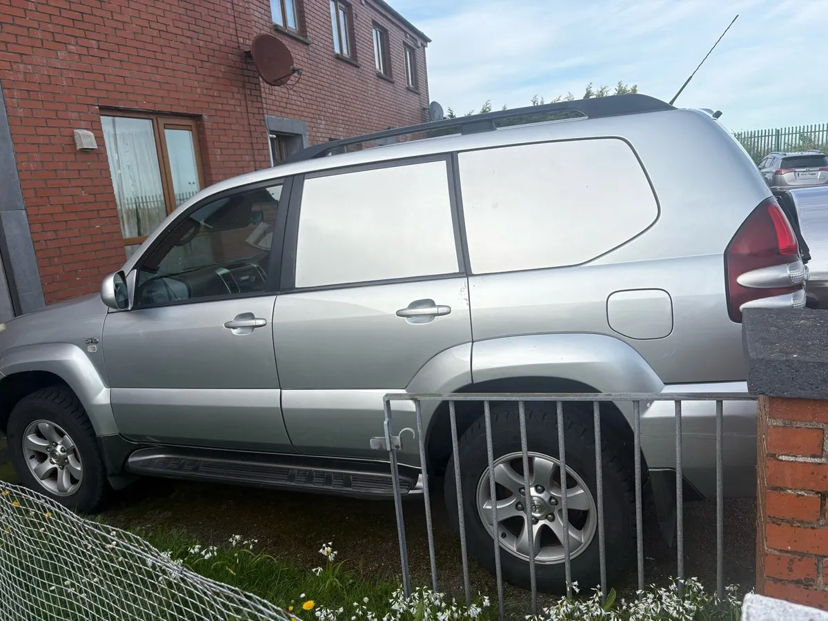 Toyota Landcruiser - Image 3