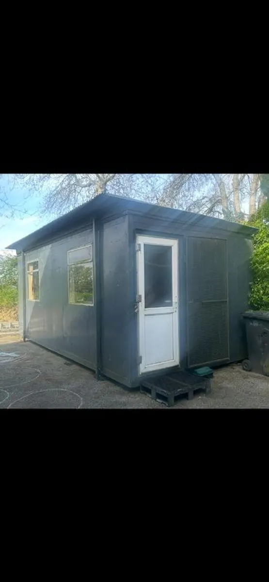 Cabin/office/storage - Image 1