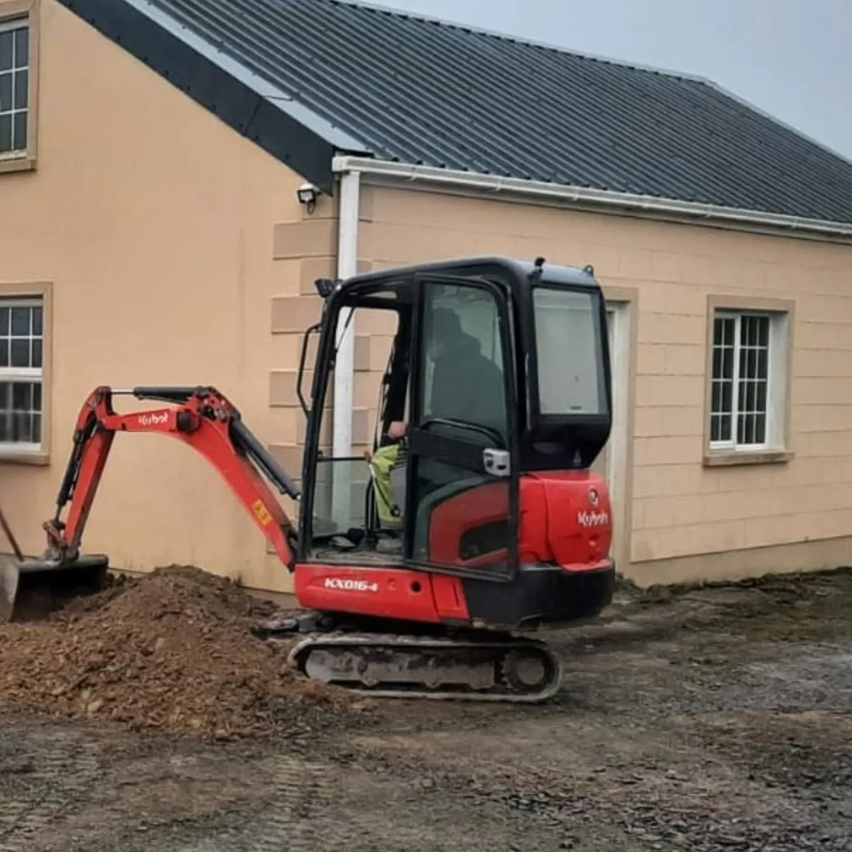 Kubota KX016-4 Mini Digger (1.6 Ton) – Cab - Image 1
