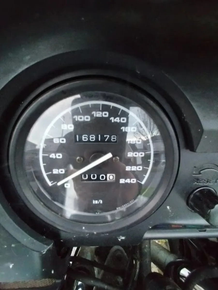 BMW Other 2001 - Image 2