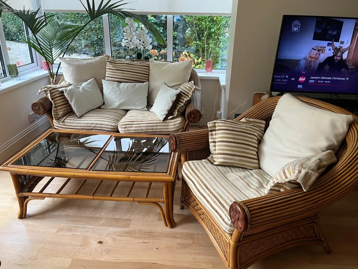 Sunroom sitting sweet - Image 3