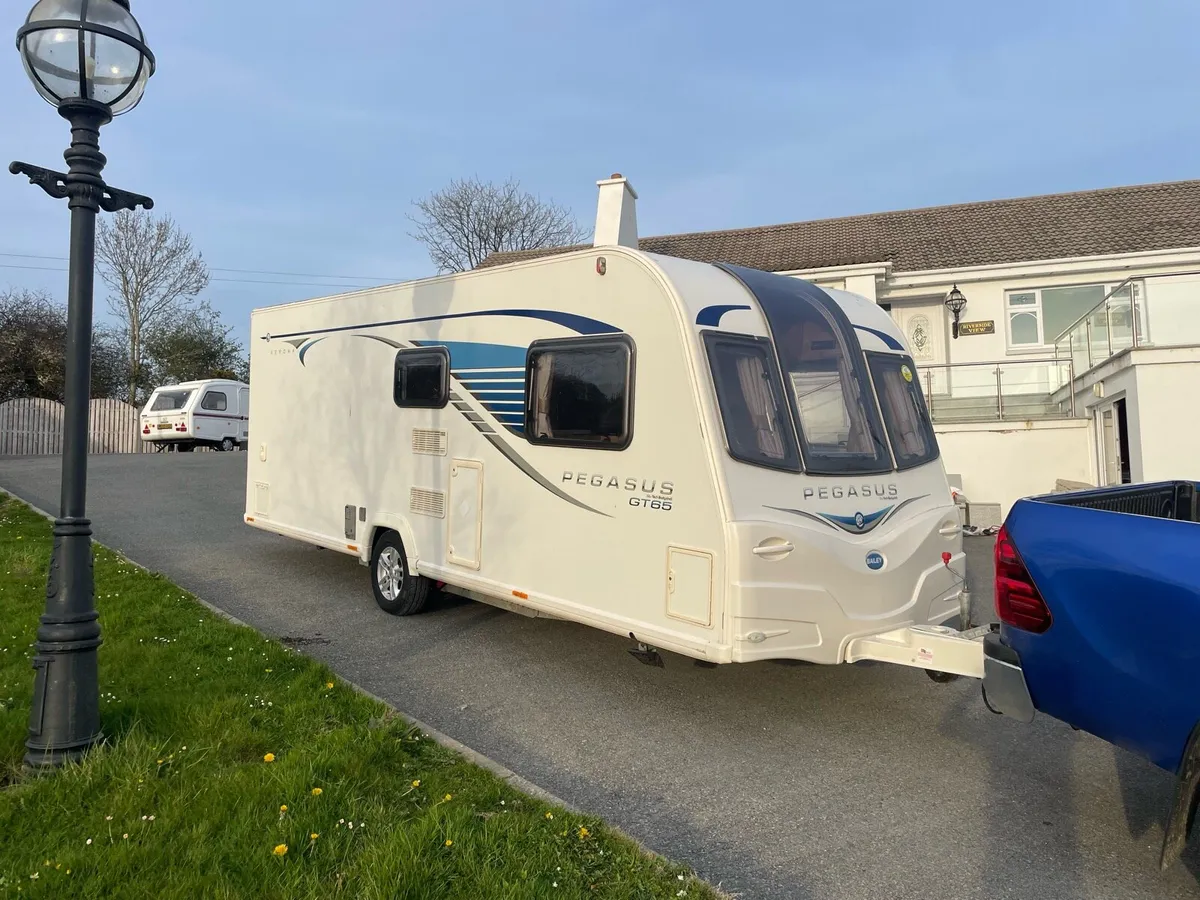 Bailey Pegasus fixed bed end washroom - Image 1