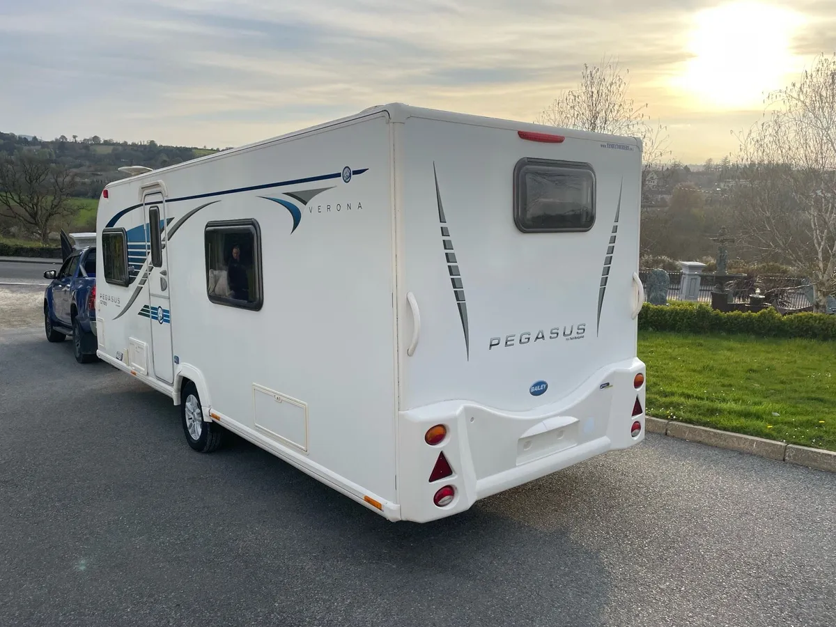 Bailey Pegasus fixed bed end washroom - Image 3