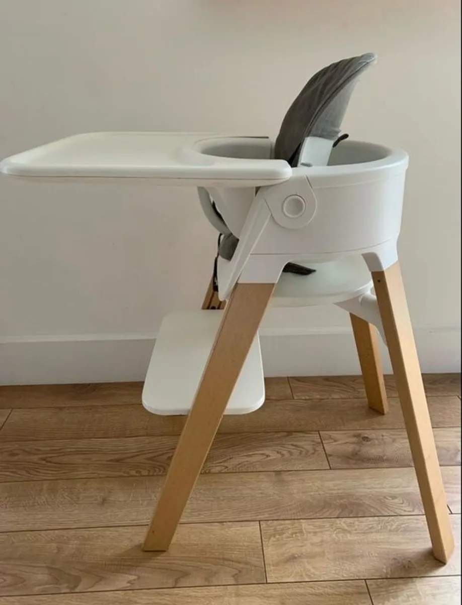 Stokke steps high chair and junior chair - Image 2