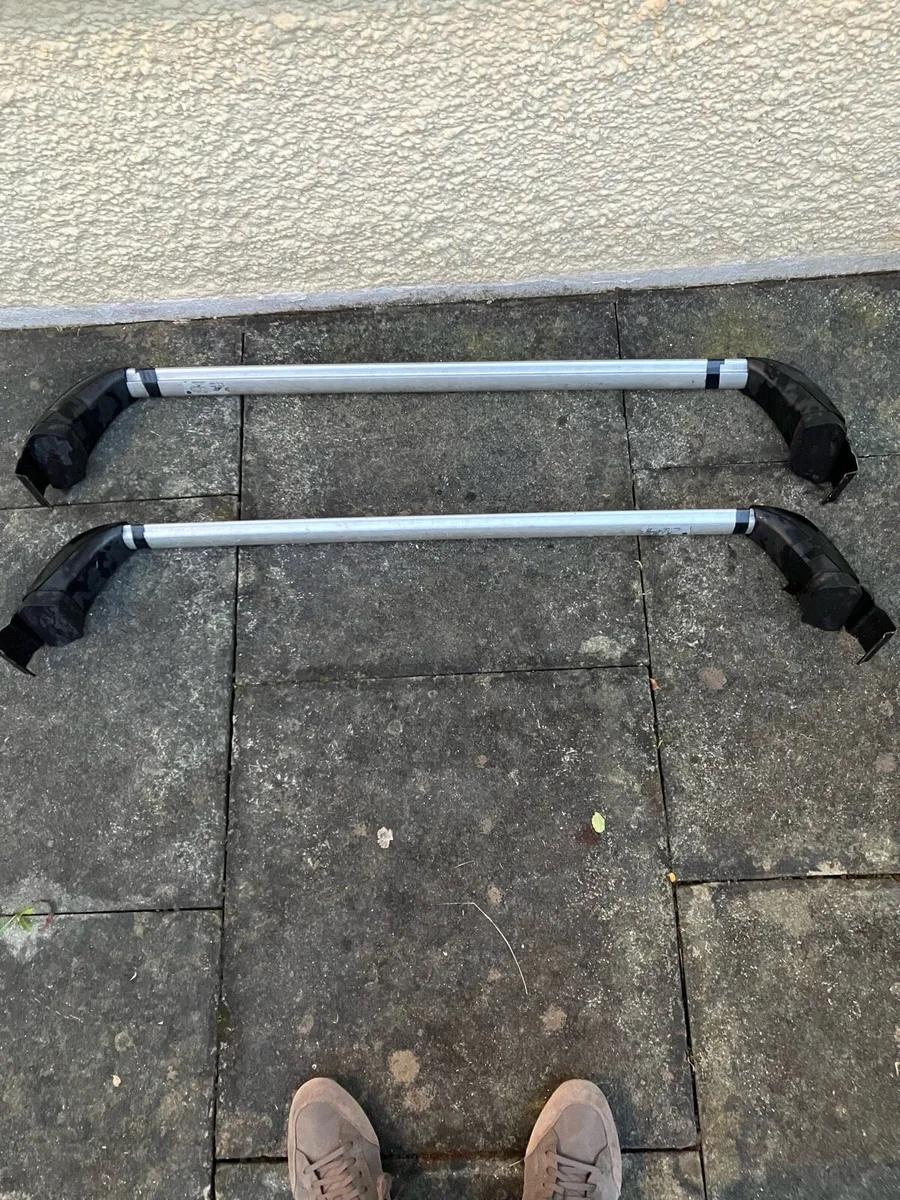 Roof bars / roof rails - Image 1