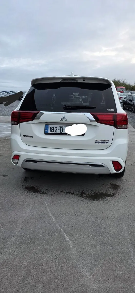 182 MITSUBISHI OUTLANDER PHEV - Image 4