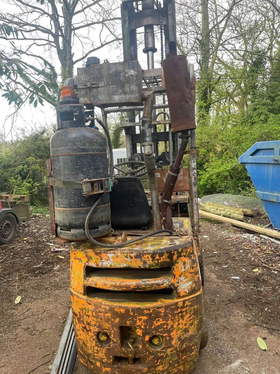 Container Forklift low mast - Image 1