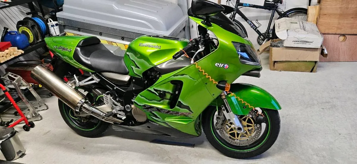 Motorcycle - Image 4