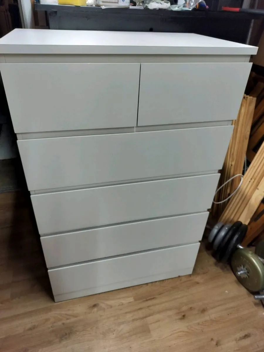 Chest of 6 drawers Malm white - Image 1