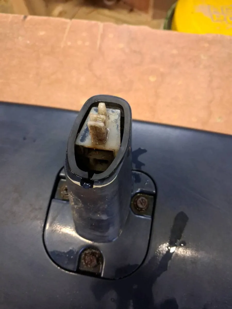 Toyota Corolla E10 hatchback Spoiler - Image 4