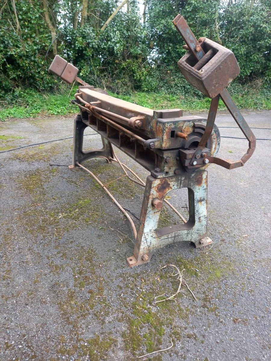 Sheet metal folder - Image 1