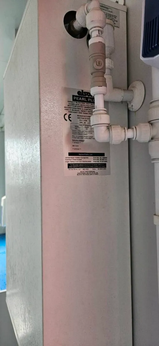 Toilet Block 20 x 10 - Image 4