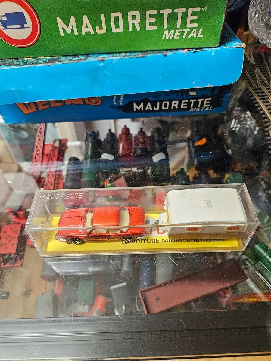 Corgi Majorette BMW and Caravan Set - Image 3