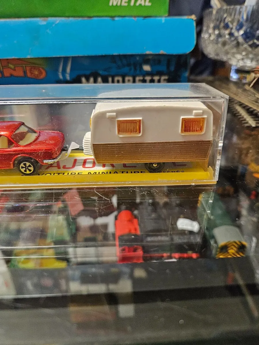 Corgi Majorette BMW and Caravan Set - Image 4