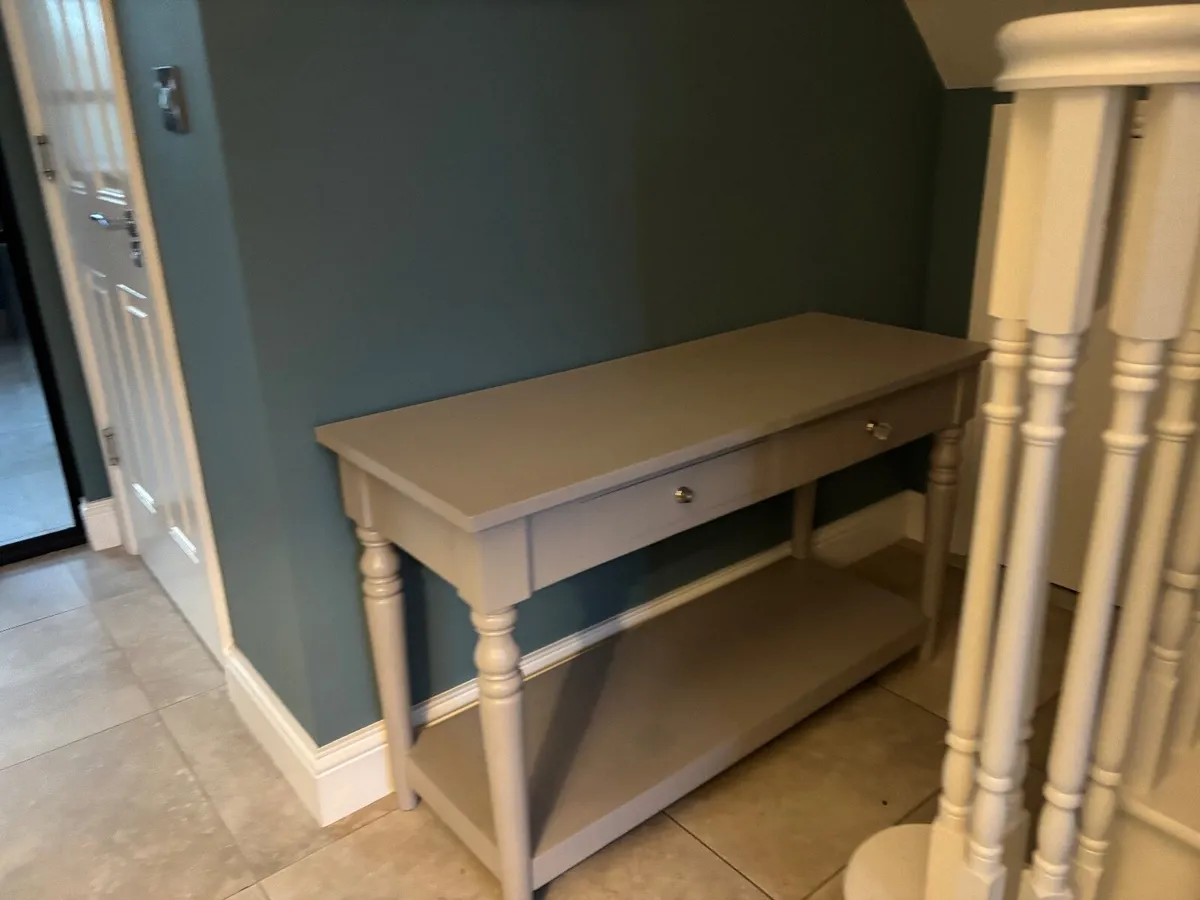 Consol table - Image 1