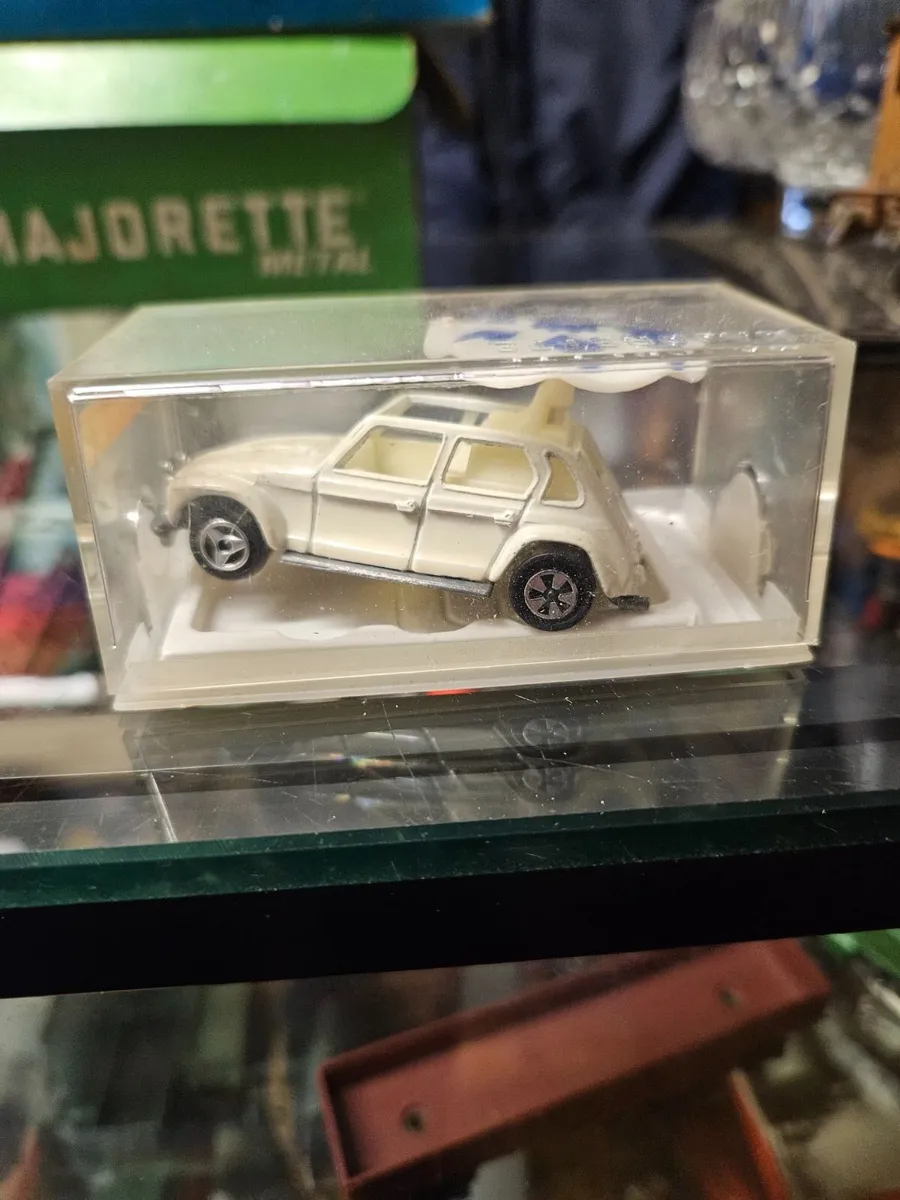 Corgi Majorette Citroën 2CV - Image 2