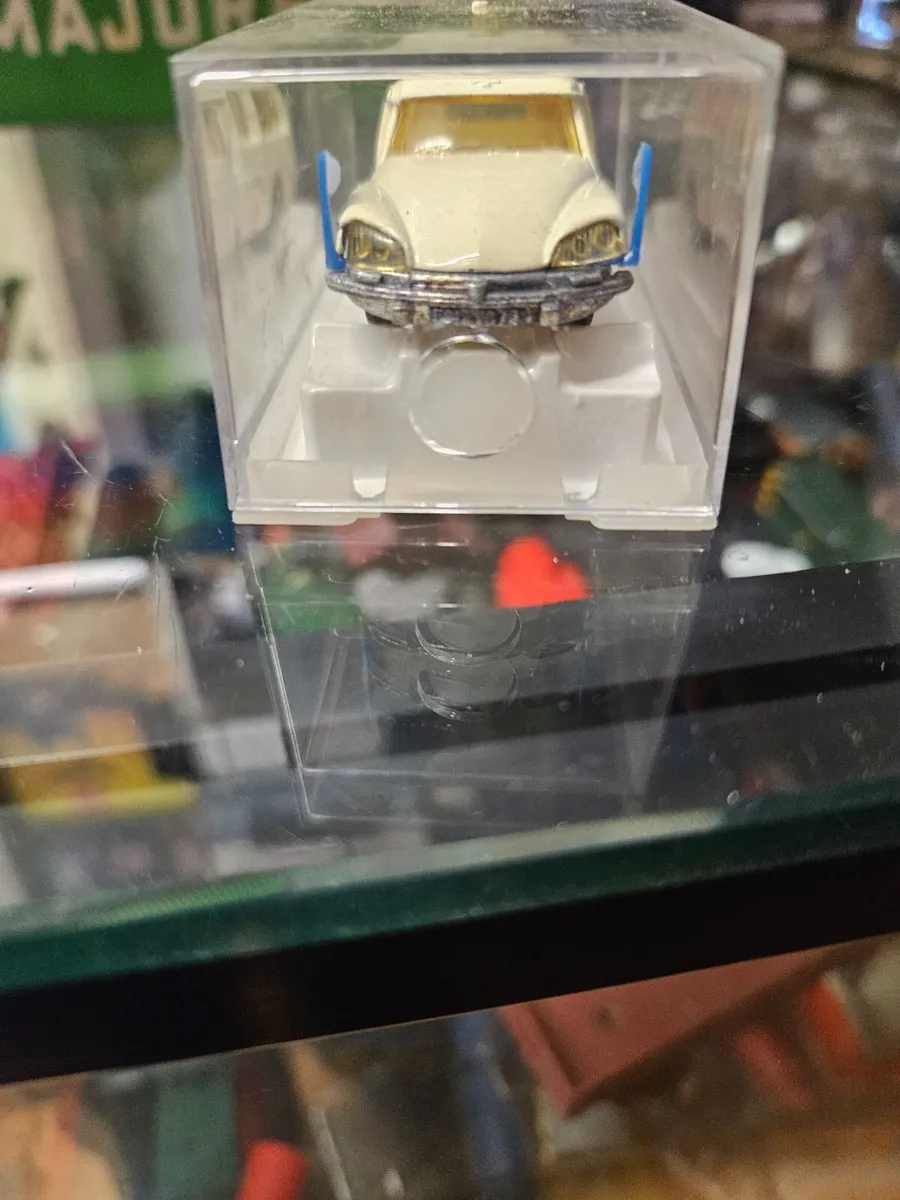 Corgi Majorette Citroën Ambulance - Image 2