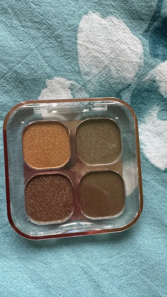 Women’s new make up - Image 4