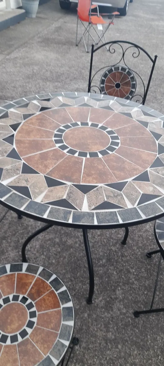 Garden furniture - Image 1