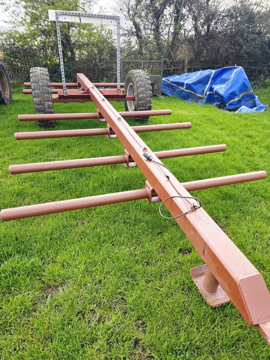 Bale trailer - Image 1