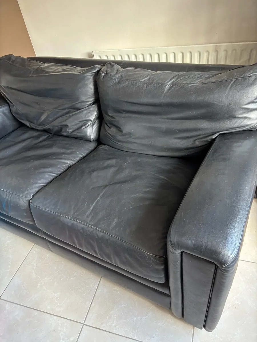 Black leather couch - Image 4