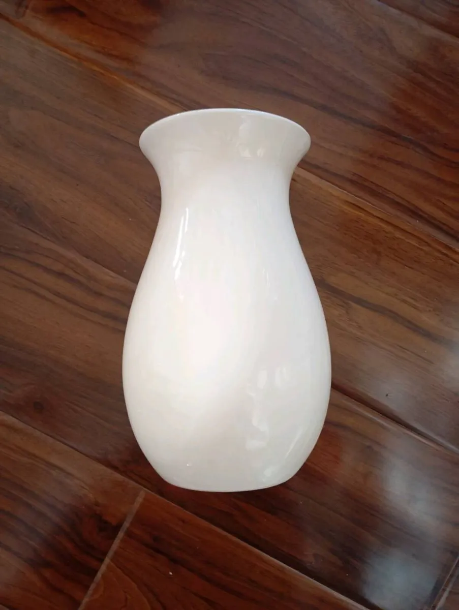 Cream Vase