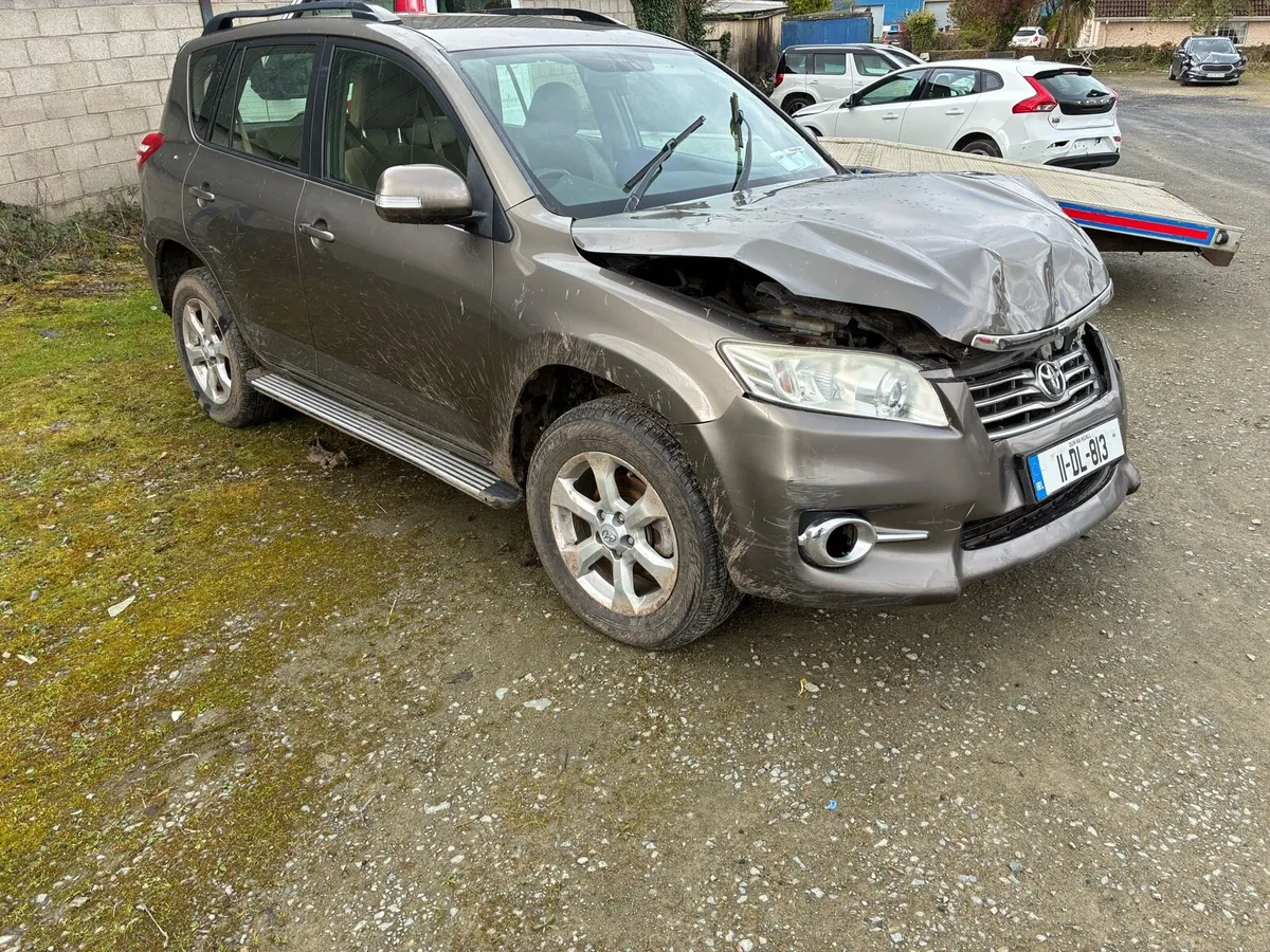 2011 Toyota rav-4 4x4 - Image 1