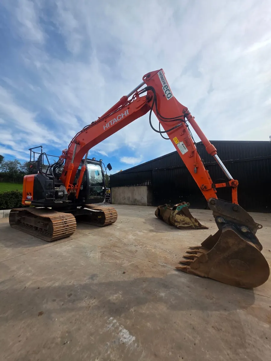 2018 HITACHI ZX135-6 - Image 1