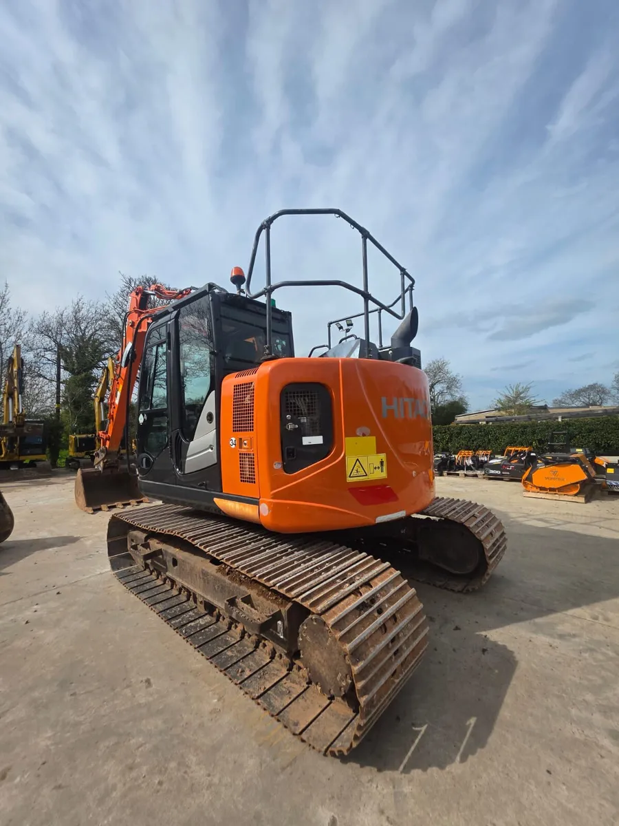 2018 HITACHI ZX135-6 - Image 4