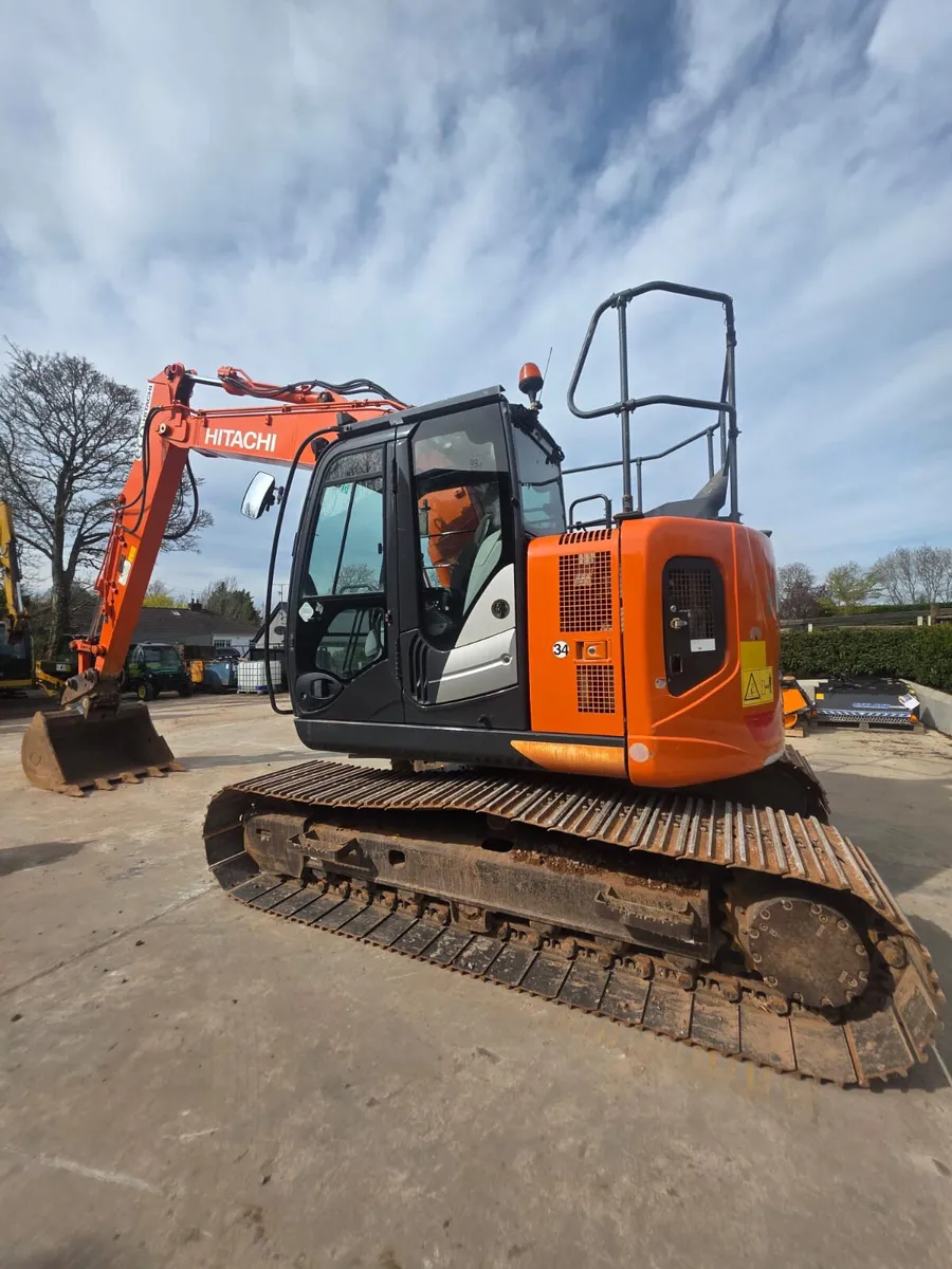 2018 HITACHI ZX135-6 - Image 3