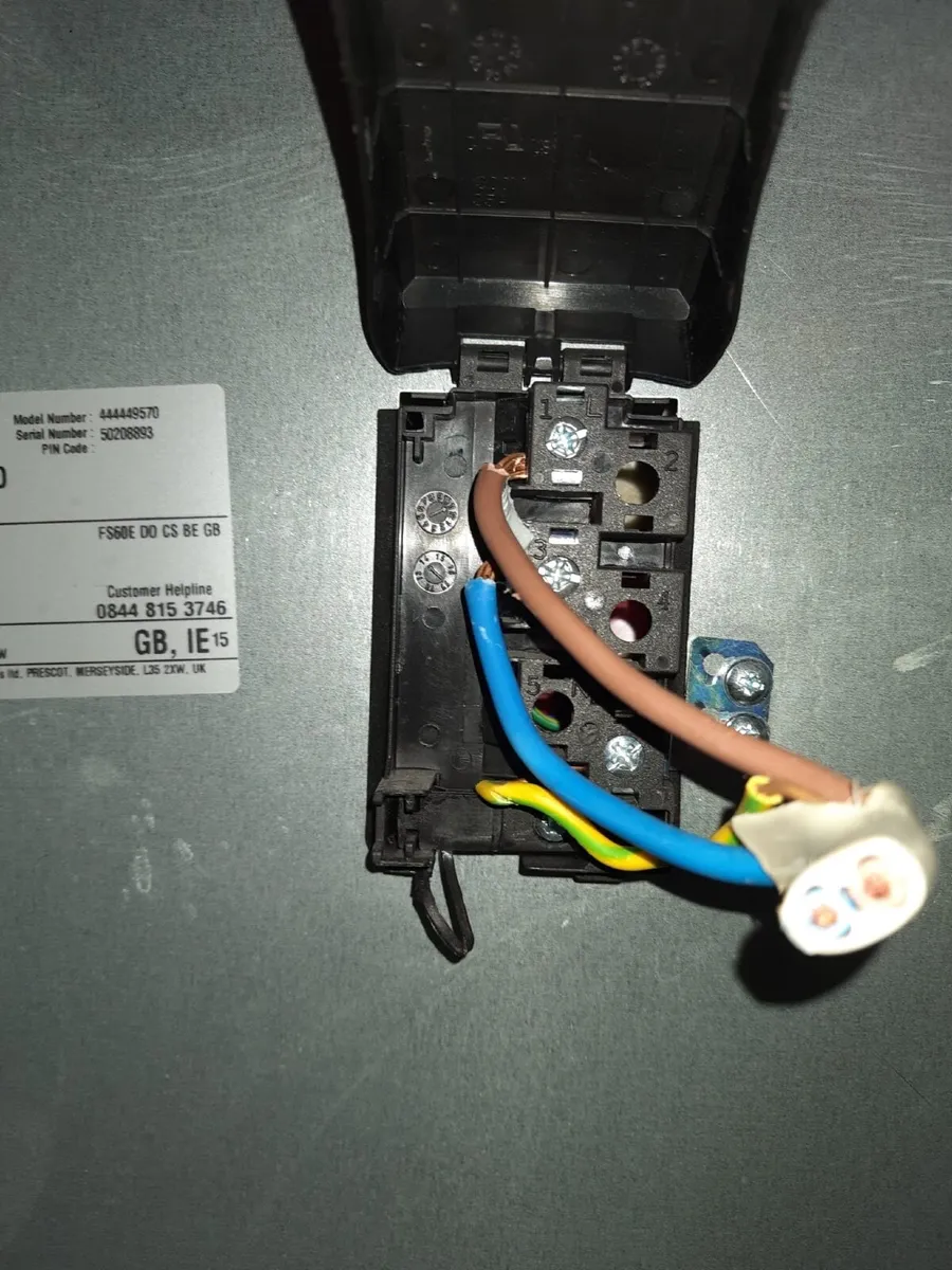 Cooker & cooker hood - Image 2