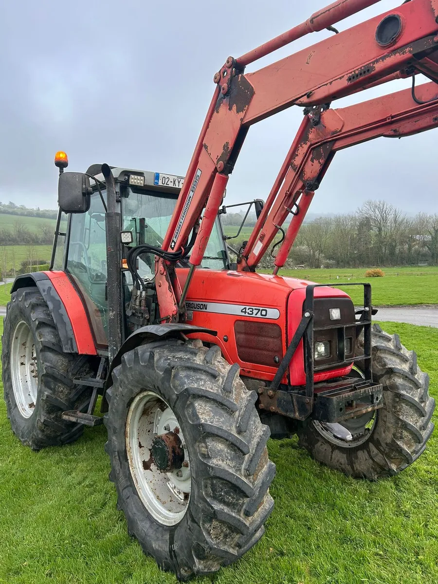 Massey 4370 - Image 1
