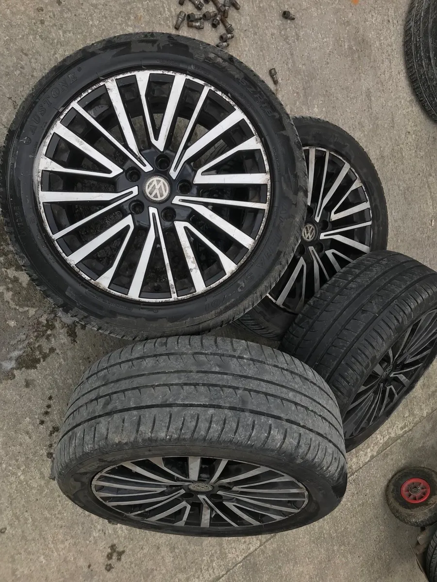 Transporter T5 T6 18” alloys - Image 1