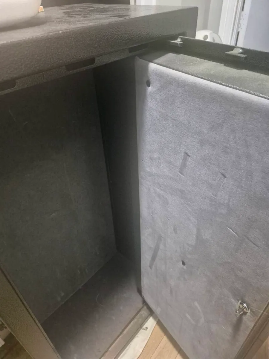 Gun Safe - Image 3