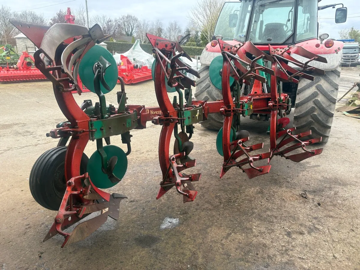Kverneland plough - Image 3