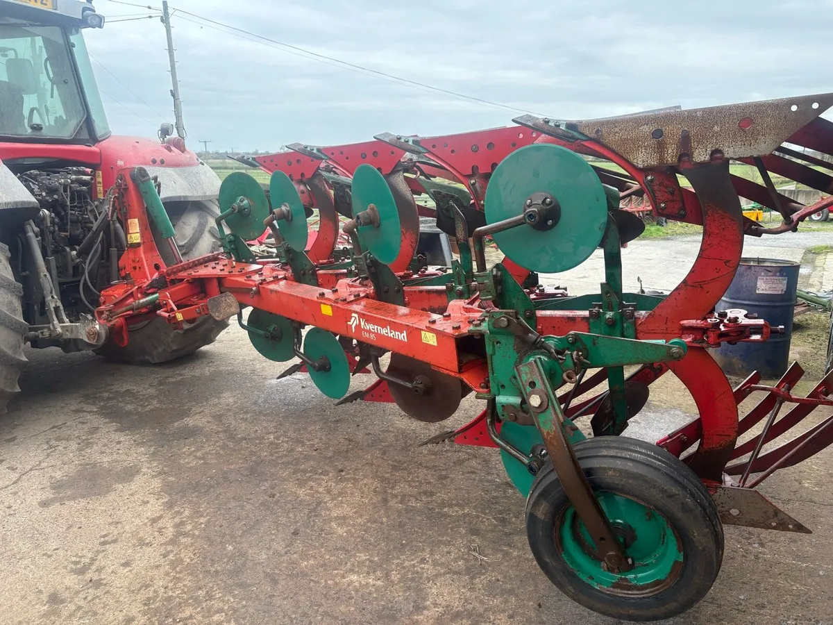 Kverneland plough - Image 2