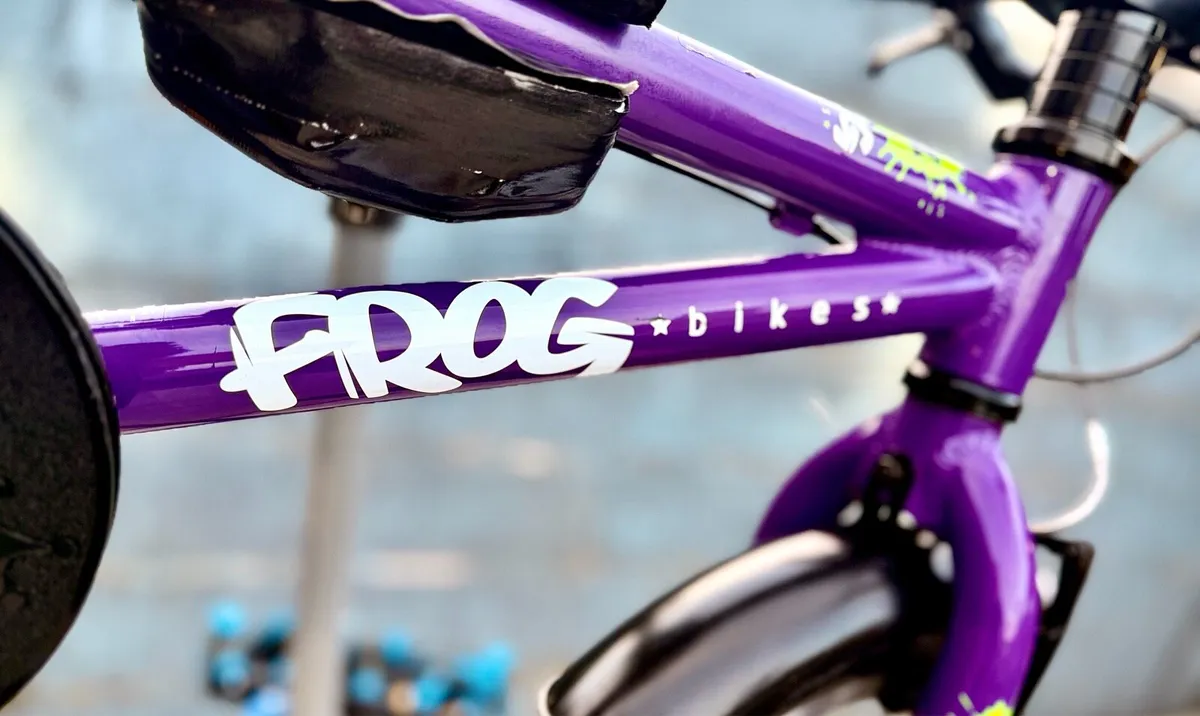 Kids 43 Frog Bike Size 14" Wheels Purple, like new - Image 3