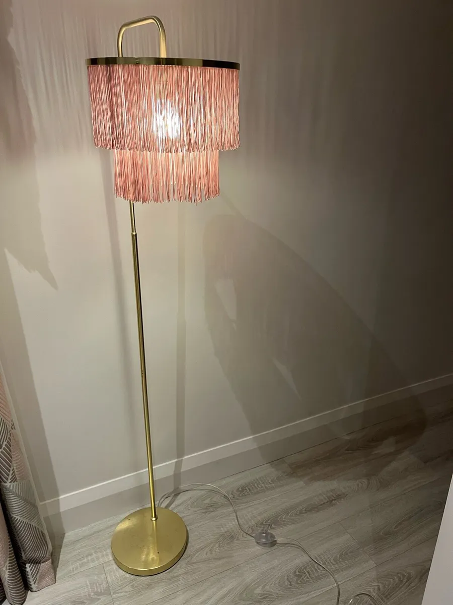 Kid’s pink Lamp - Image 1