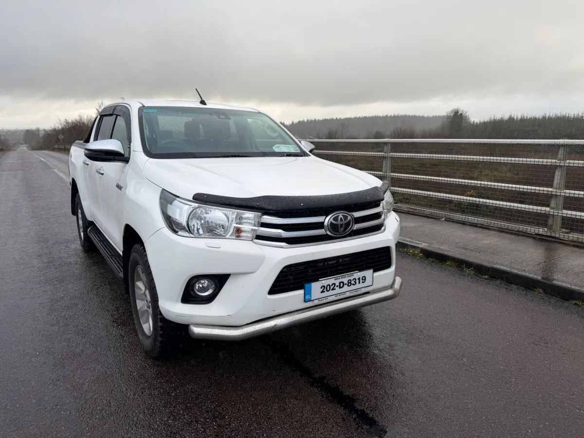 Toyota Hilux 2020 - Image 2