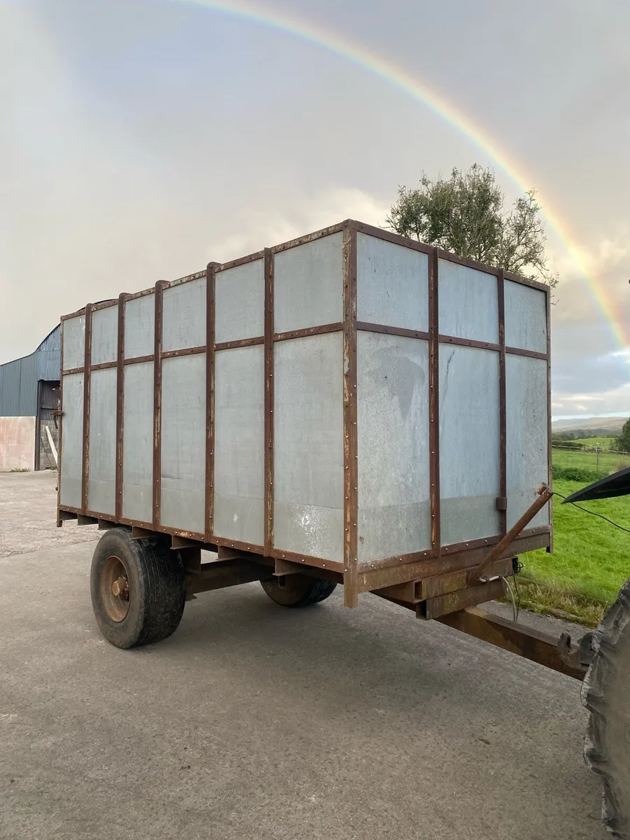Cattle trailer - Image 1