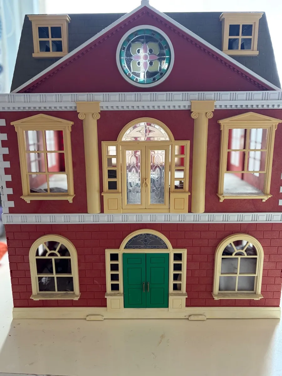 Sylvanian Families Grand Hotel Dollhouse – Fully F - Image 3