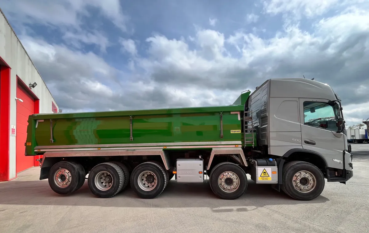 2025 Volvo FMX 500 5 Axle Tipper - Image 3