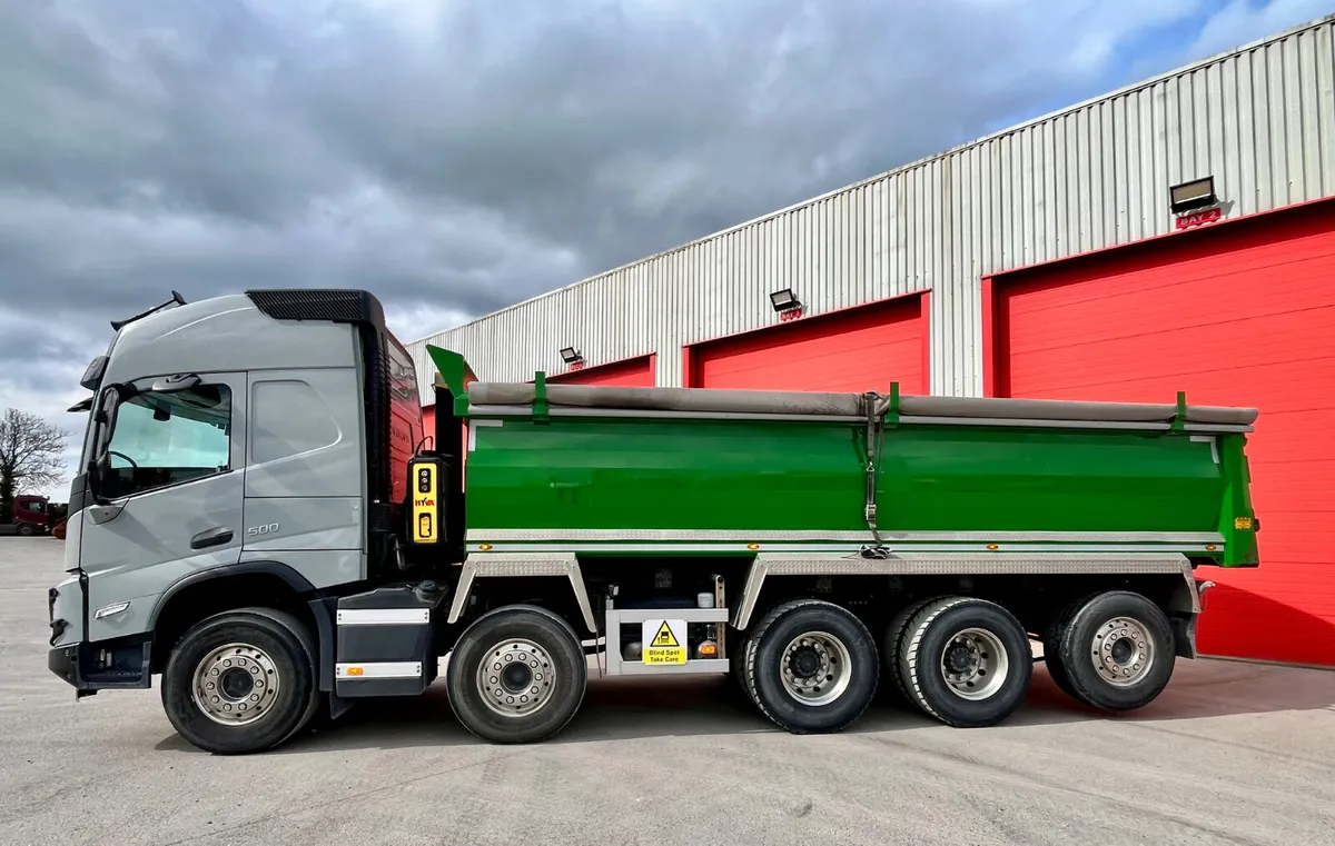 2025 Volvo FMX 500 5 Axle Tipper - Image 2