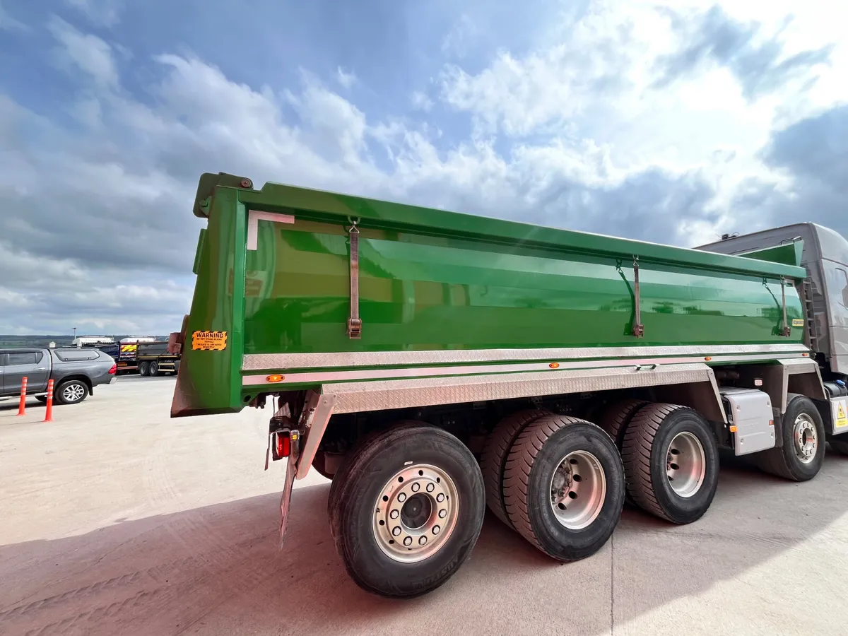 2025 Volvo FMX 500 5 Axle Tipper - Image 4