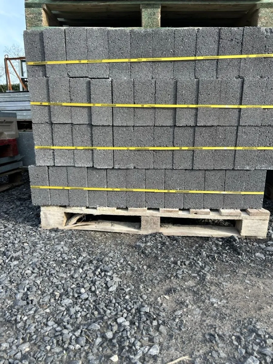 Concrete blocks - Image 2