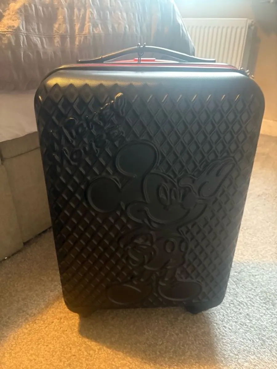 2 Disney Cabin size suitcases - Image 3