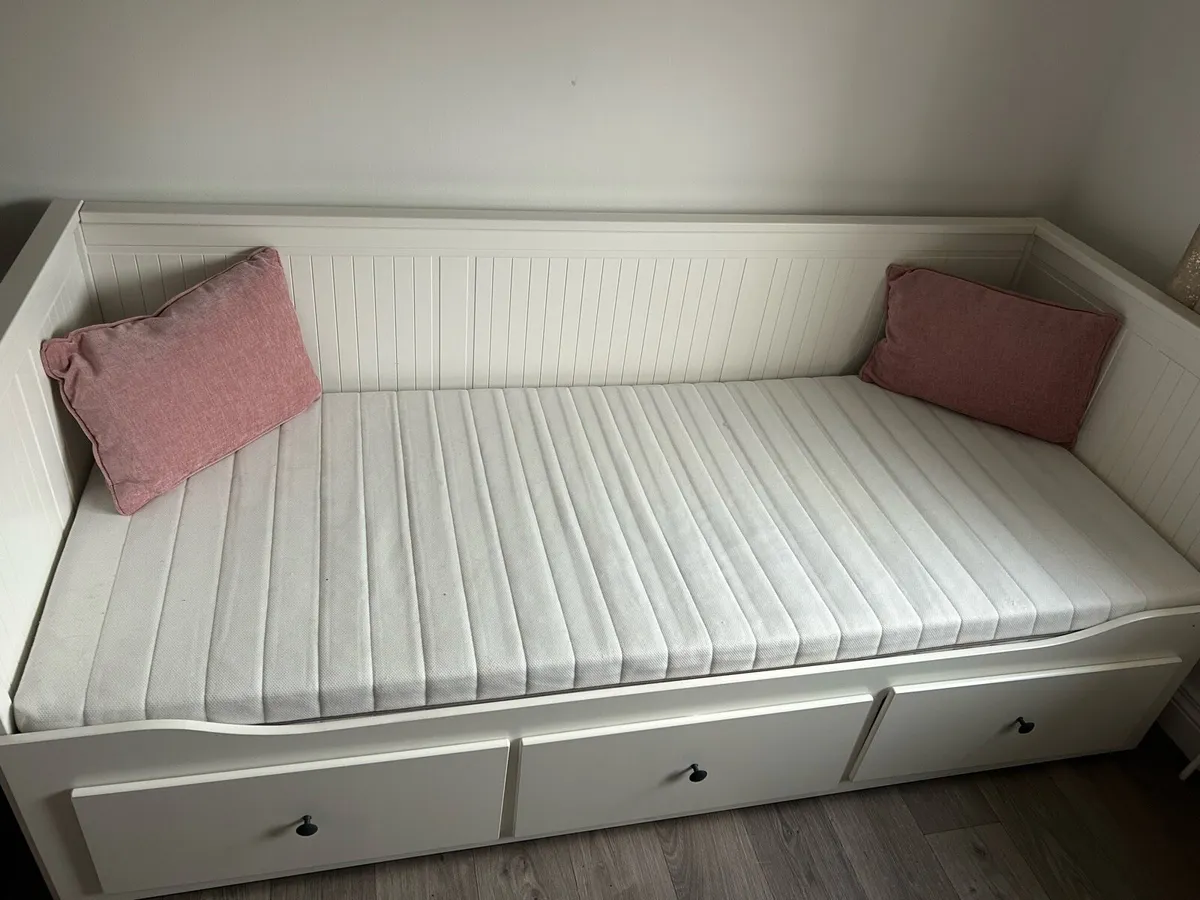 Hemnes Day Bed - Image 1